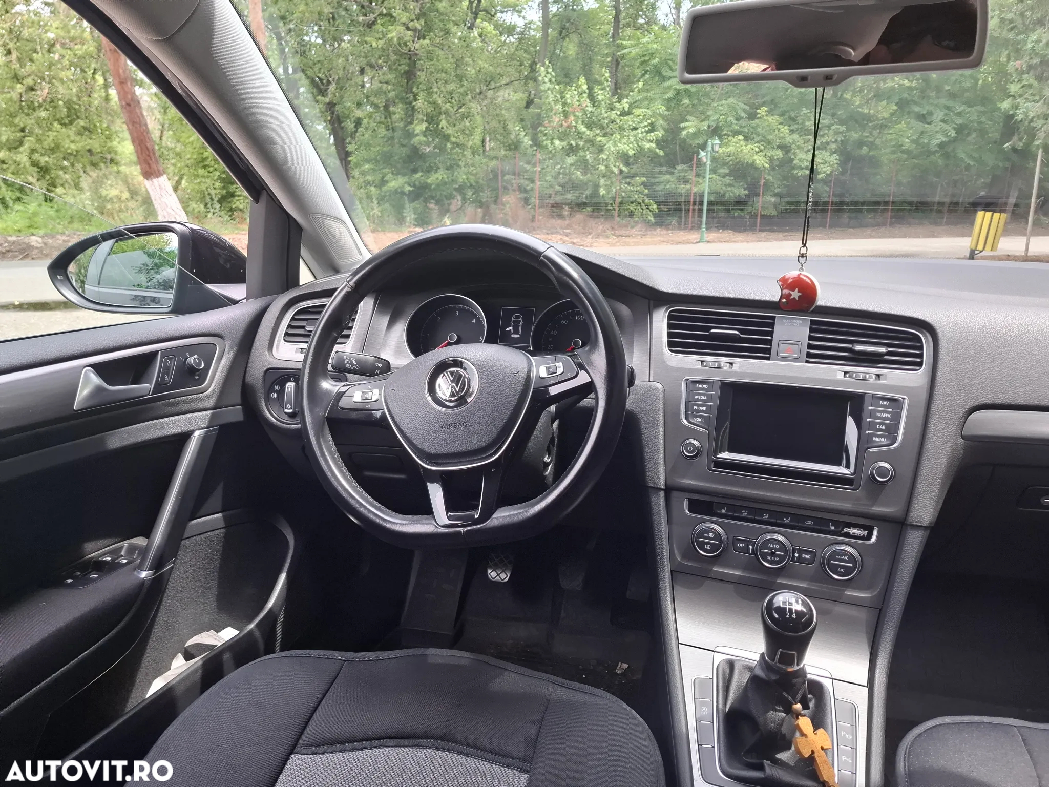 Volkswagen Golf 1.6 TDI BlueMotion Technology DPF Comfortline - 10