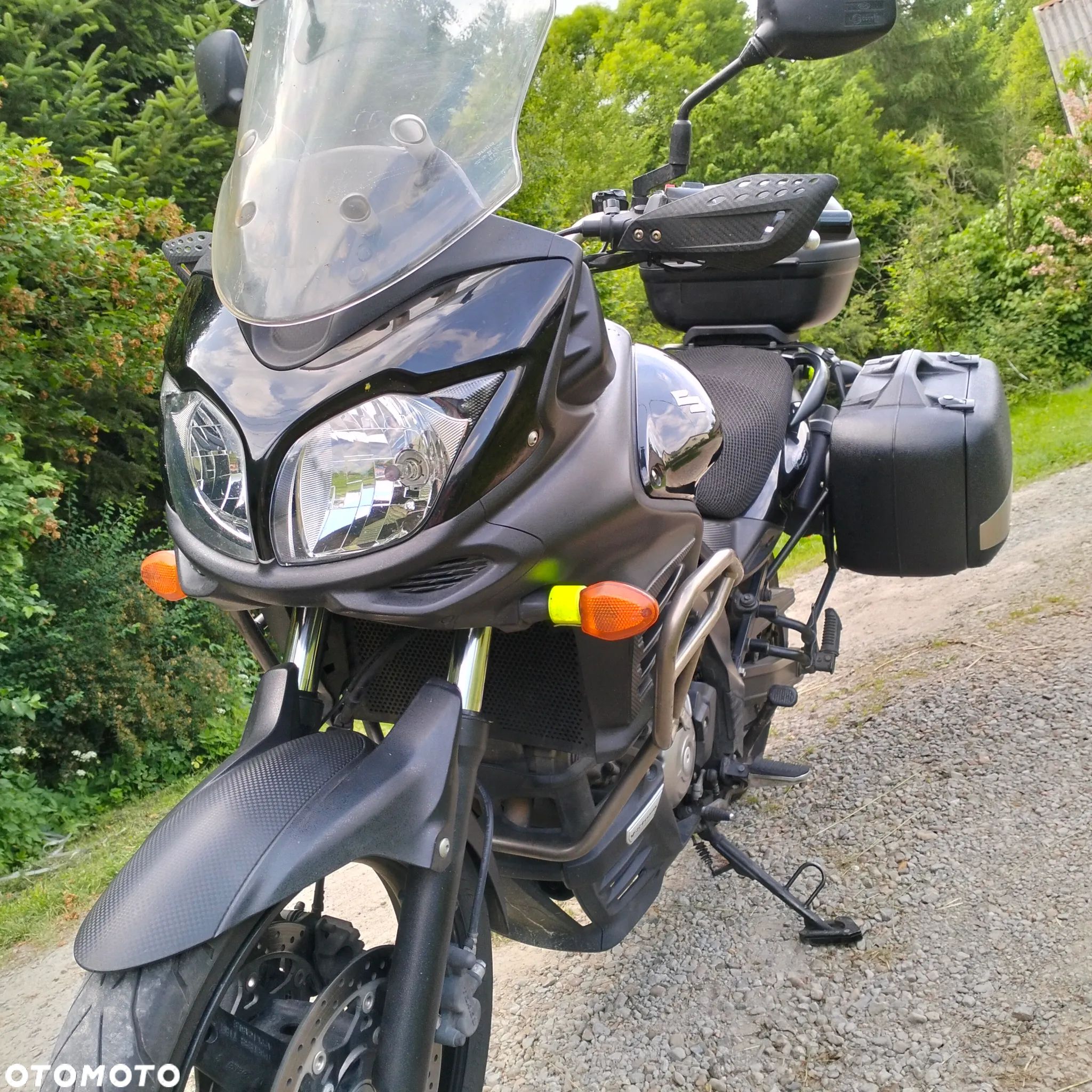 Suzuki V-STROM - 1