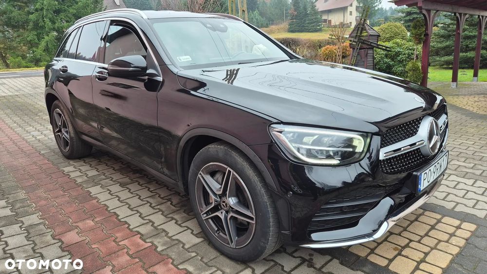 Mercedes-Benz GLC 220 d 4Matic 9G-TRONIC AMG Line Plus - 29