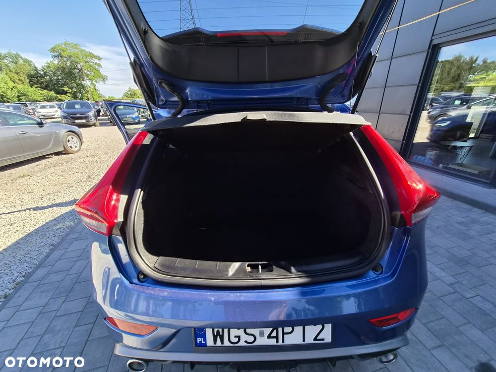 Volvo V40 T3 Geartronic RDesign - 24