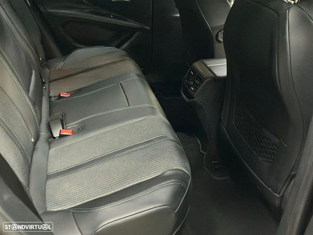 Peugeot 3008 1.6 Hybrid Allure e-EAT8 - 17