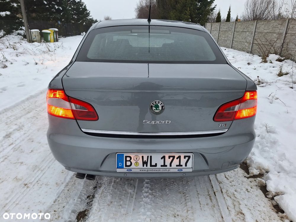 Skoda Superb 1.8 TSI DSG Exclusive - 9