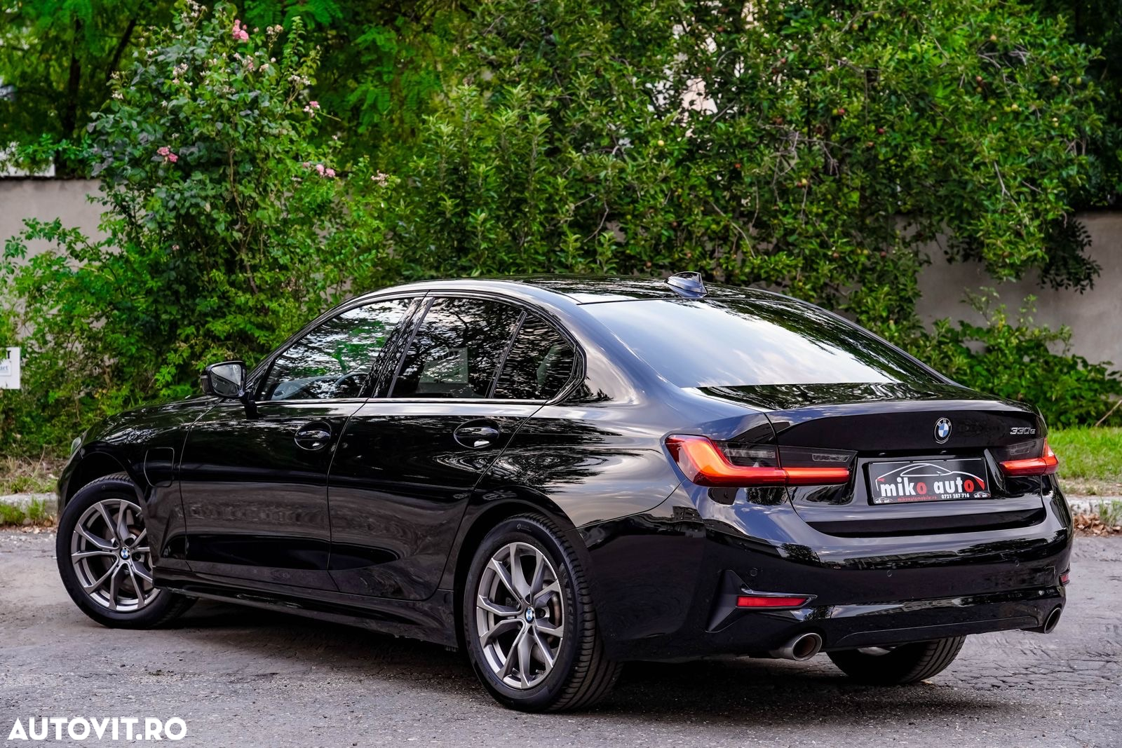 BMW Seria 3 330e Aut. Sport Line - 11