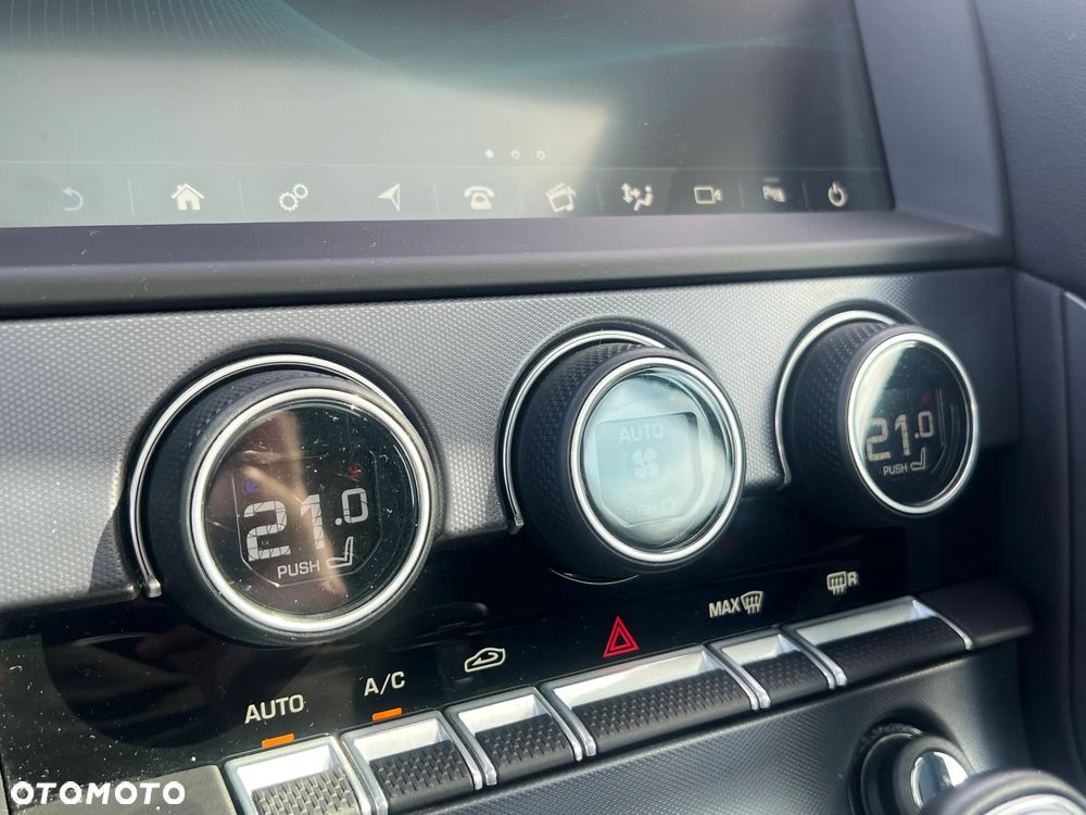 Jaguar F-Type 2.0 Turbo R-Dynamic - 11