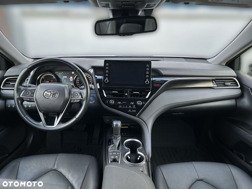 Toyota Camry 2.5 Hybrid Executive CVT - 9