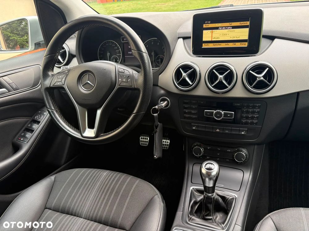Mercedes-Benz Klasa B 180 BlueEFFICIENCY Edition Style - 17