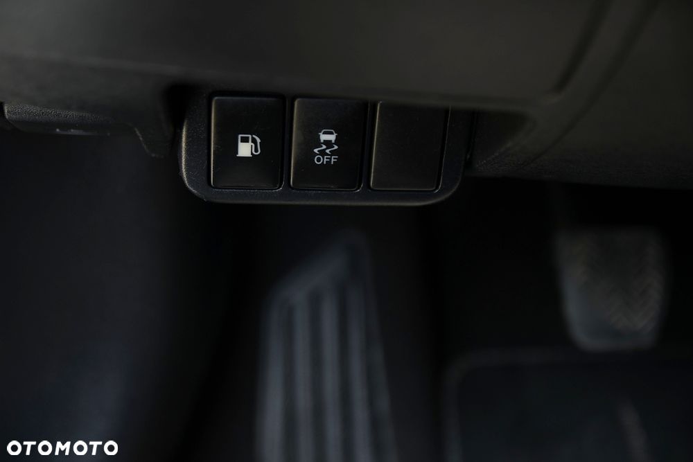 Toyota Avensis 1.8 Executive - 7