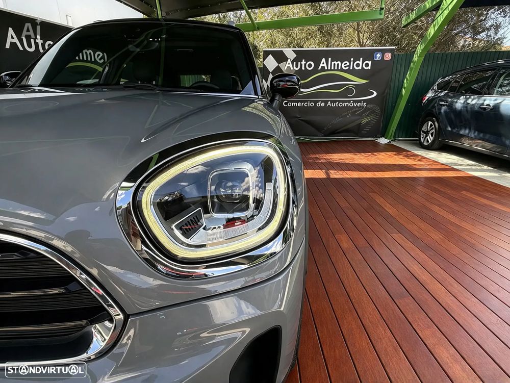 MINI Countryman Cooper D Premium Essential Auto - 3
