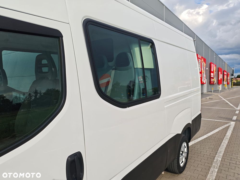 Iveco 35S18 L3H2 3.0 180KM 6-CIO OSOBOWY - 11
