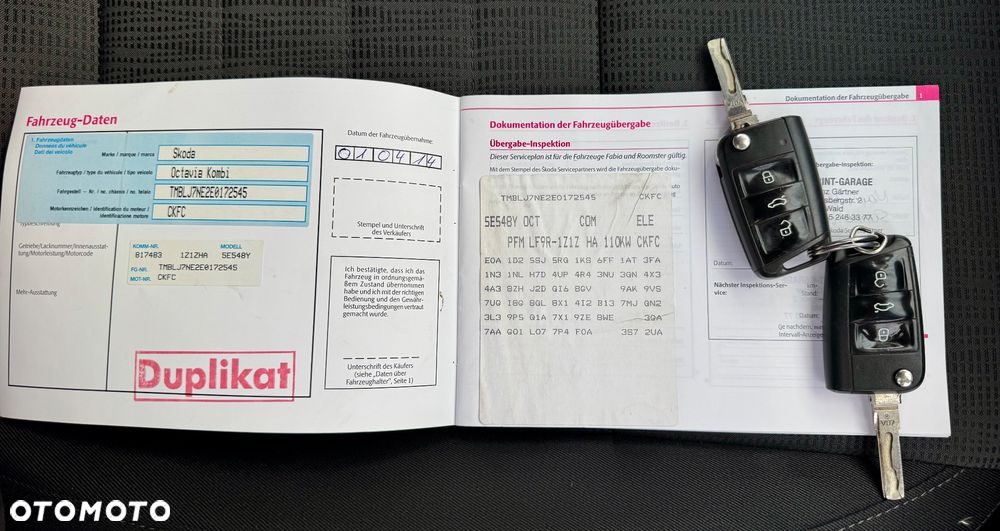 Skoda Octavia Combi 2.0 TDI RS - 29