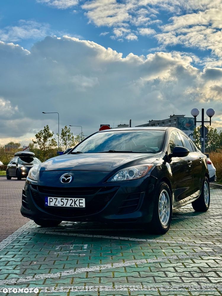 Mazda 3 2.0 Exclusive + - 8