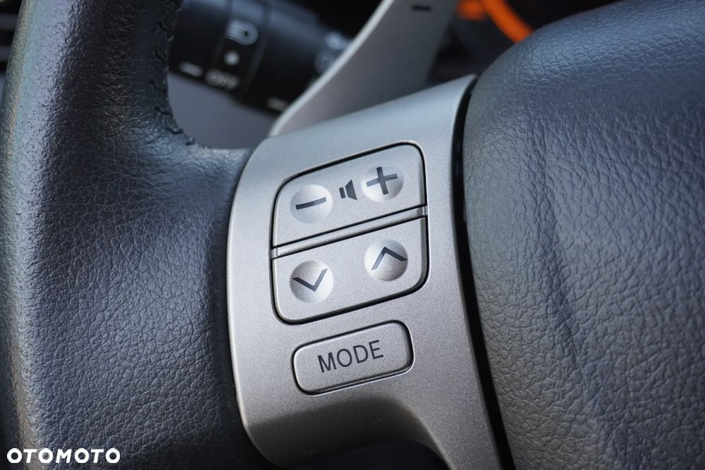 Toyota Auris 1.6 VVT-i Premium MM - 28