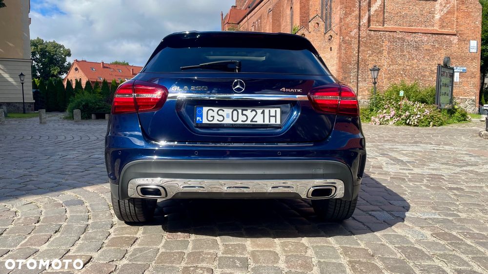 Mercedes-Benz GLA 250 4-Matic AMG Line - 7