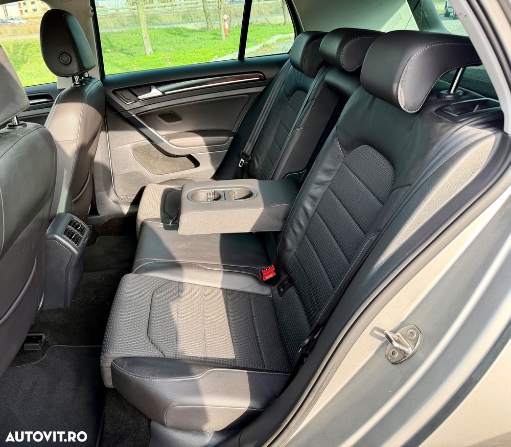 Volkswagen Golf 1.4 TSI BMT Highline - 12