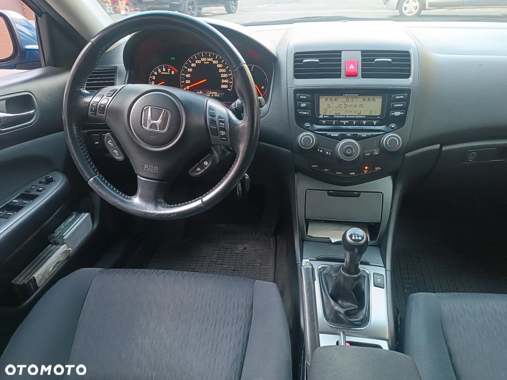 Honda Accord 2.0 i Executive - 13