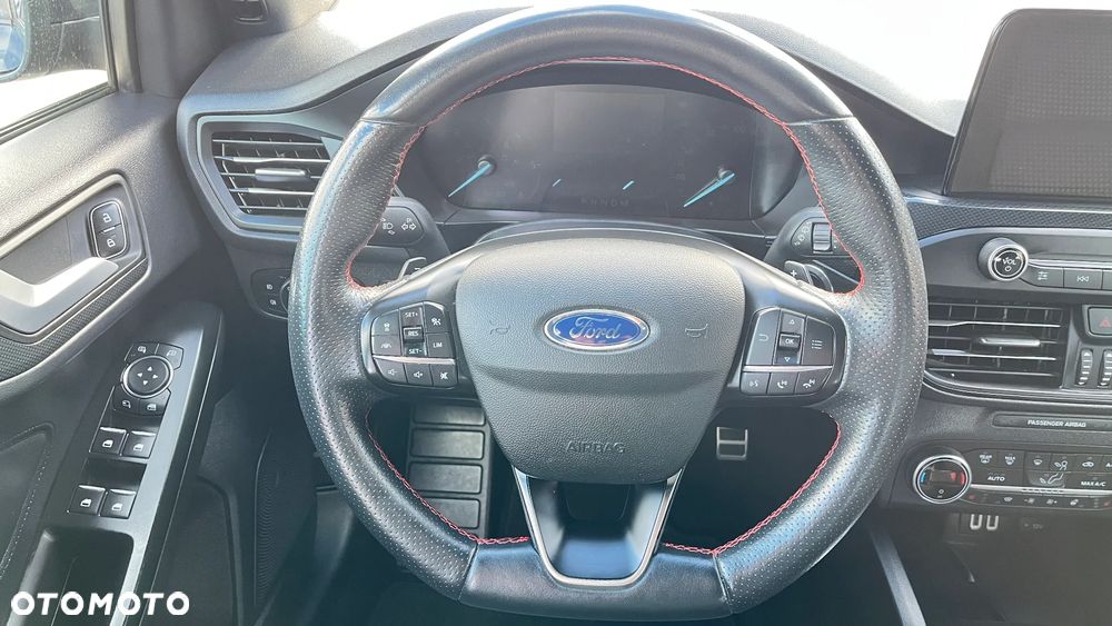 Ford Focus 2.0 EcoBlue STart-Stopp-System ST-LINE - 16