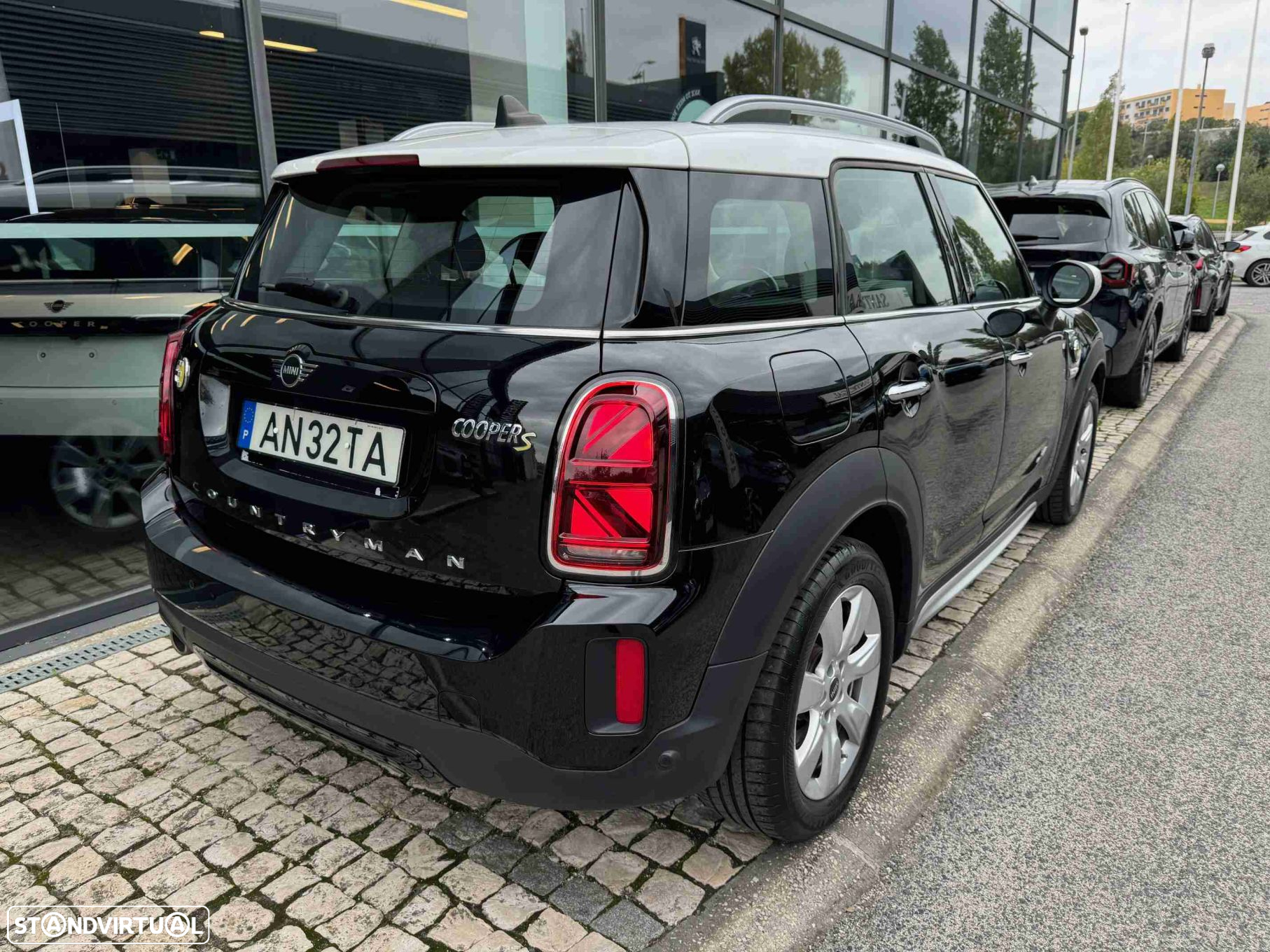 MINI Countryman Cooper SE ALL4 Auto - 4