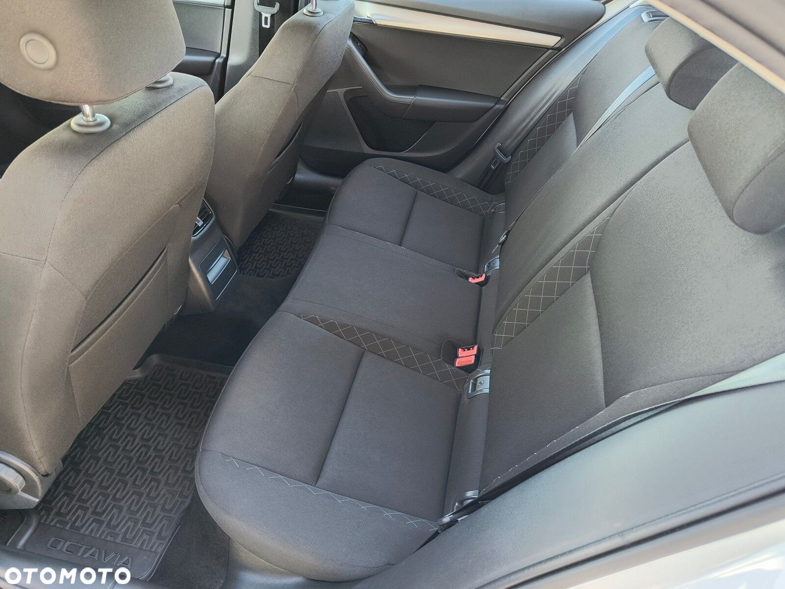 Skoda Octavia 1.5 TSI ACT Active - 19