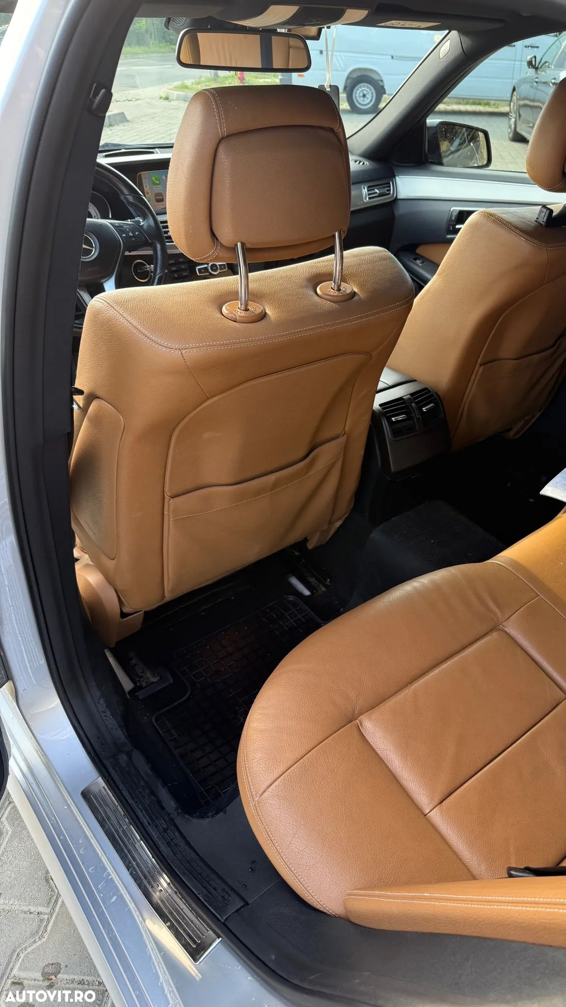 Mercedes-Benz E - 10