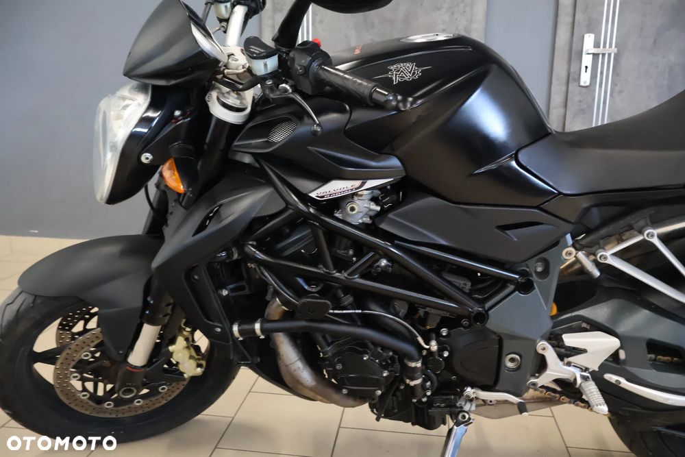 MV AGUSTA Brutale - 8