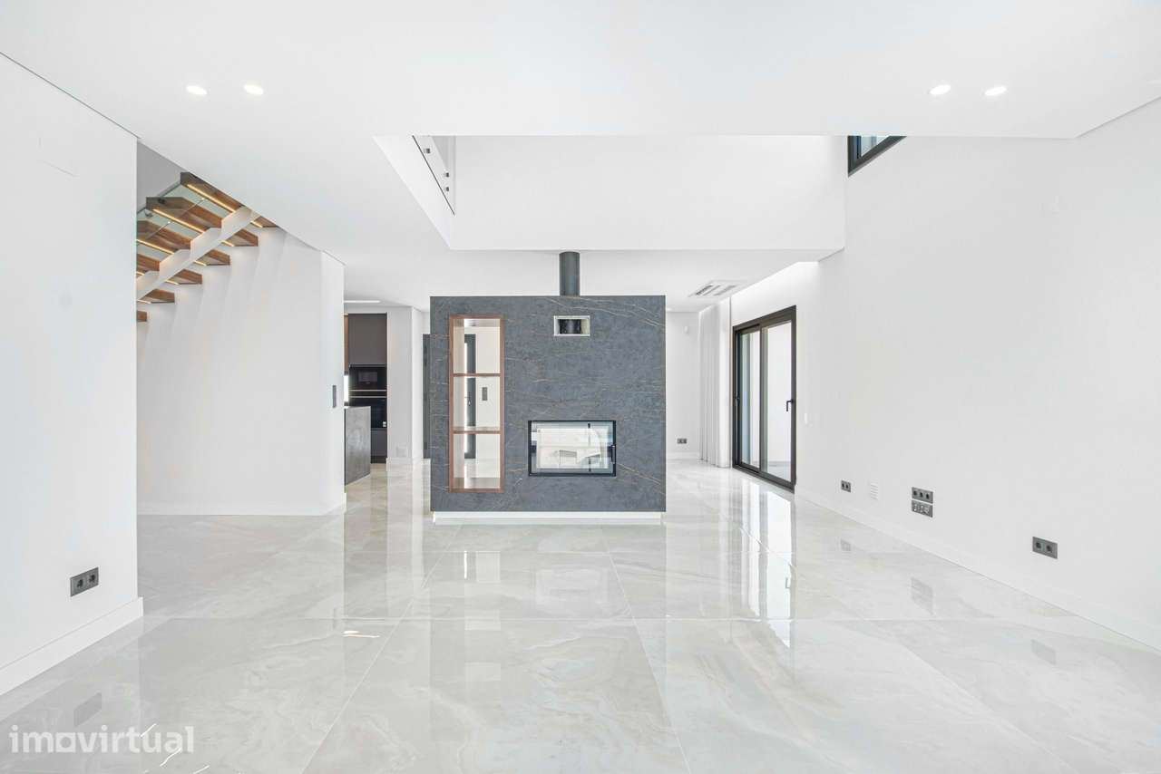 Moradia Luxo T4 Isolada em Belverde com Piscina - Grande imagem: 5/57