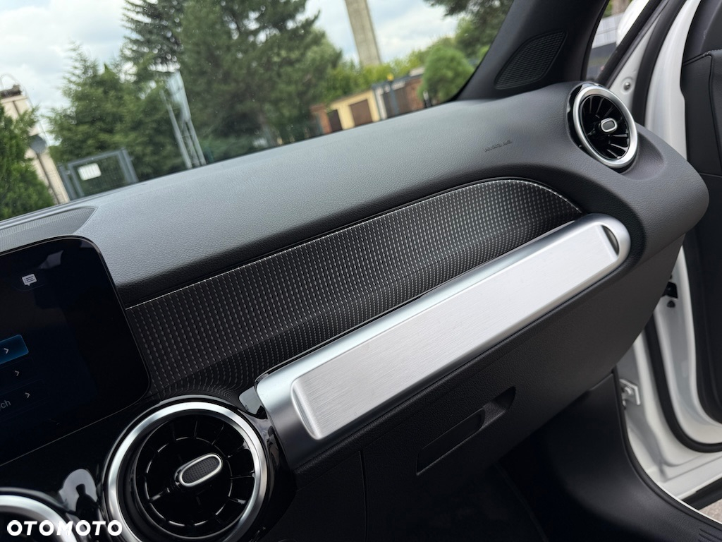 Mercedes-Benz GLB 200 d 8G-DCT - 17