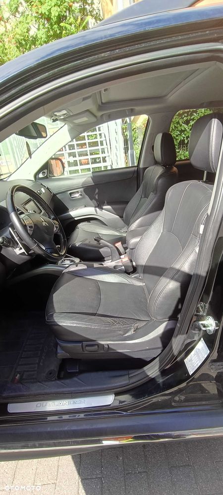 Mitsubishi Outlander - 6