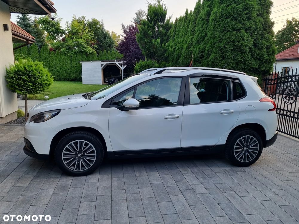 Peugeot 2008 1.2 Pure Tech Active EU6 - 10