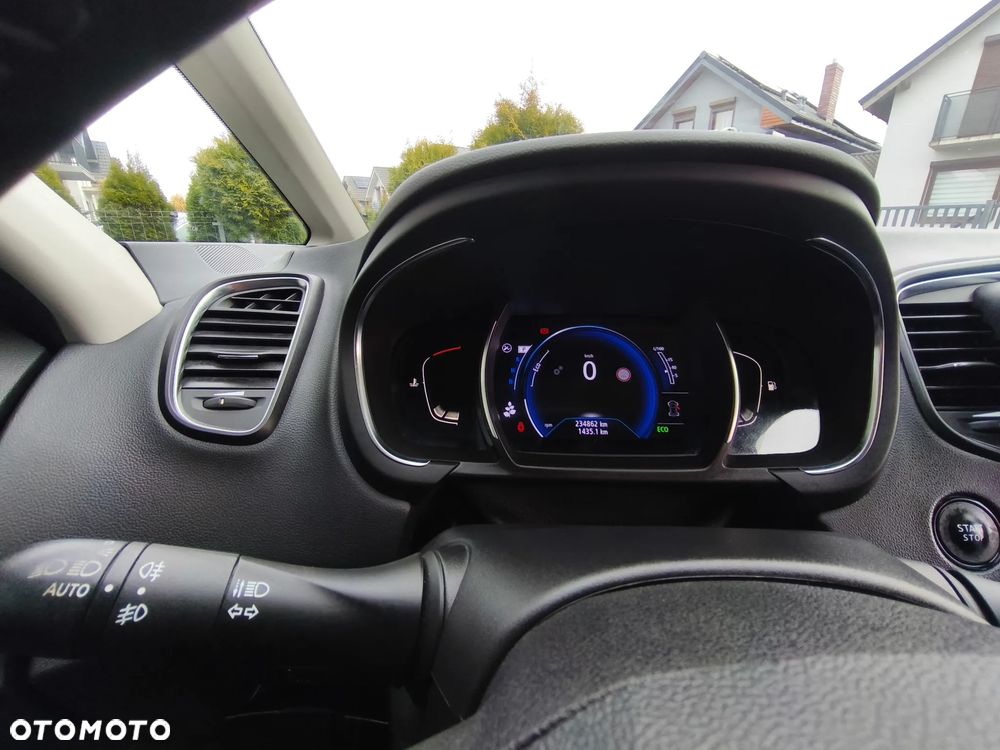 Renault Grand Scenic - 29