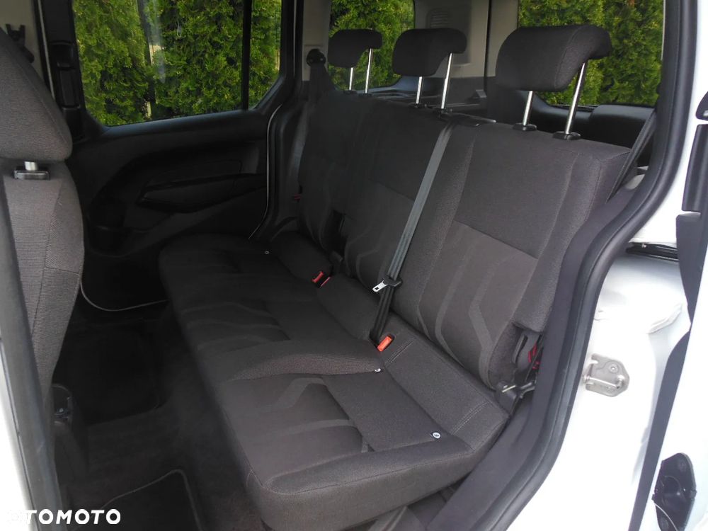 Ford Tourneo Connect 1.0 EcoBoost Start-Stop Titanium - 32