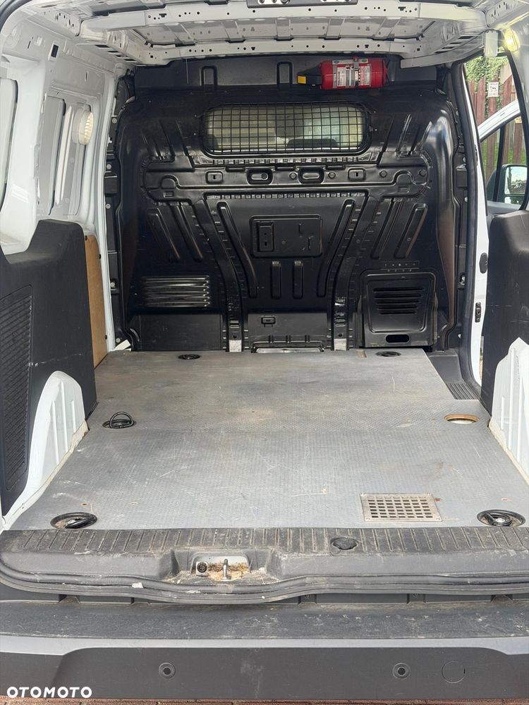 Ford Transit Connect - 17