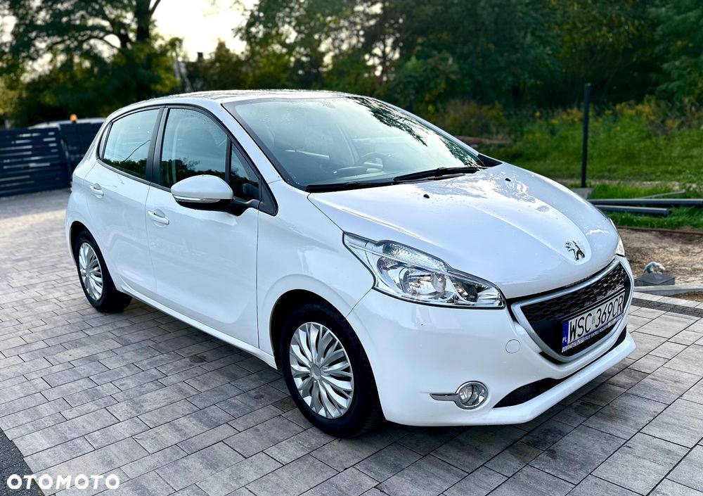 Peugeot 208 - 2