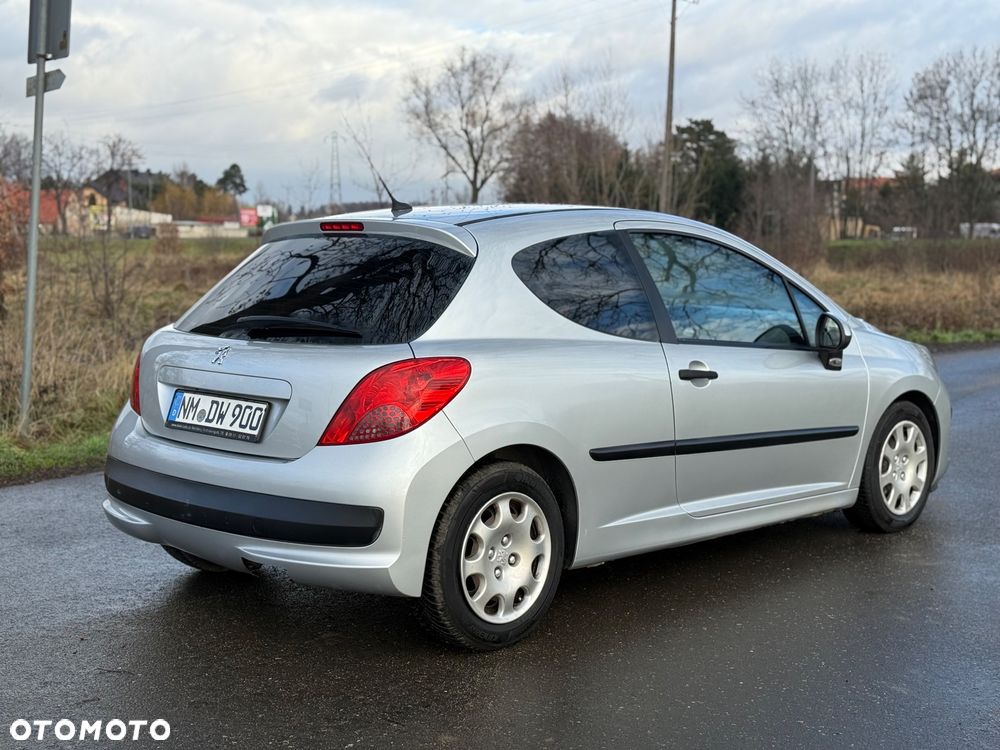 Peugeot 207 - 6