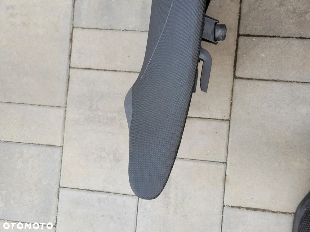 Kanapa, fotel, siedzenie Suzuki Gladius 650 - 13