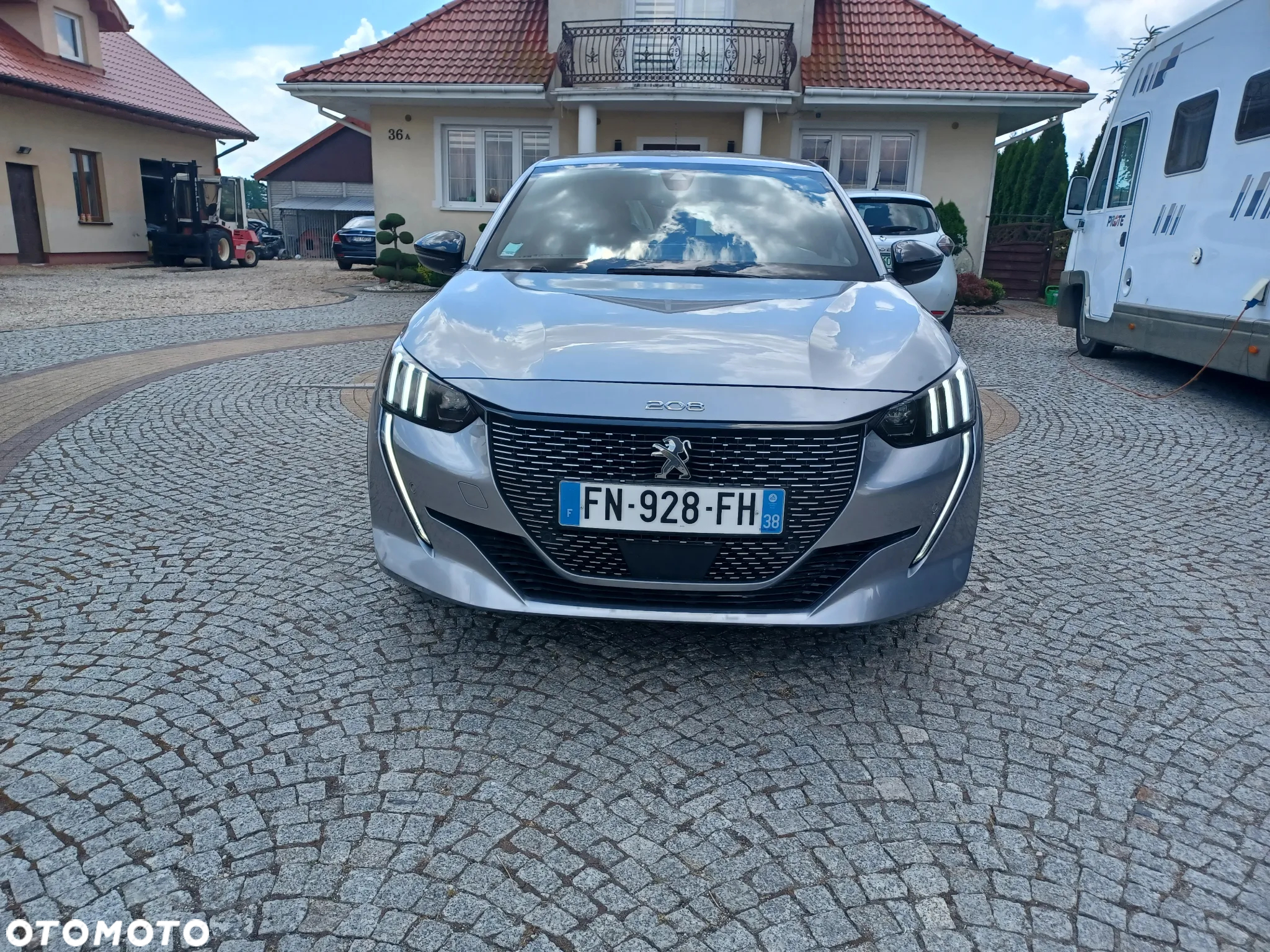 Peugeot 208 e-208 GT Line - 3