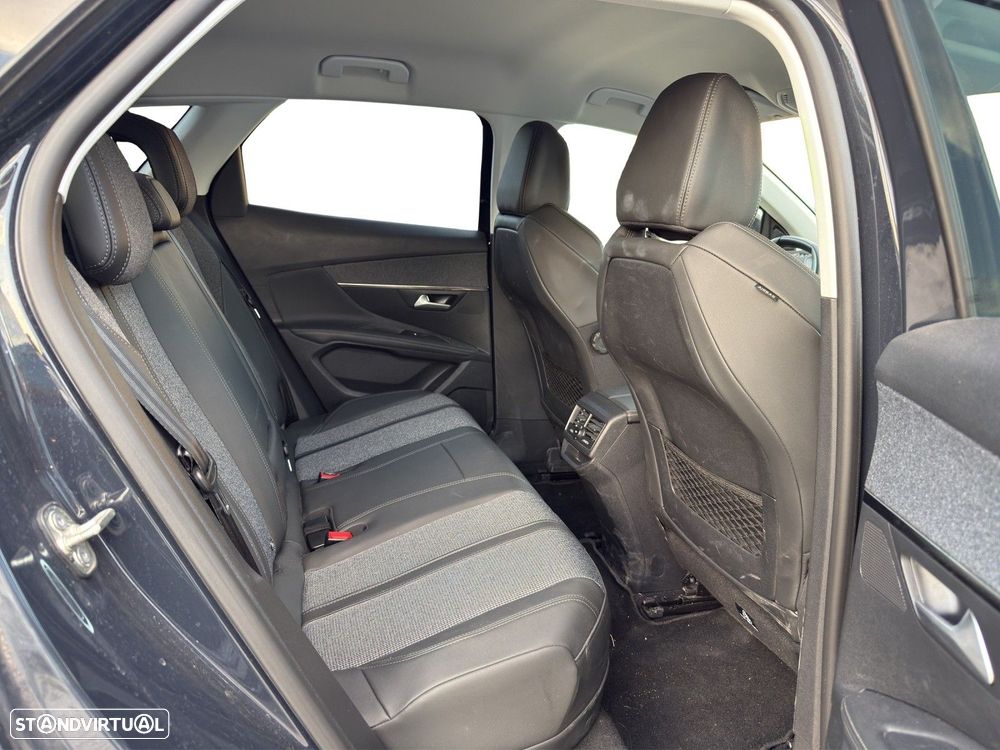 Peugeot 3008 Plug-In Hybrid 225 e-EAT8 Allure Pack - 16