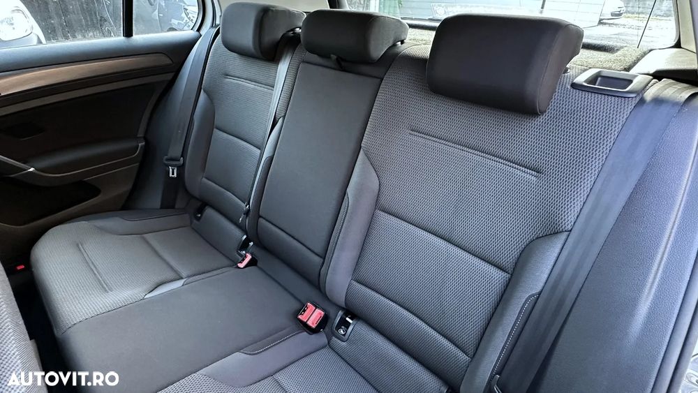 Volkswagen Golf 1.0 TSI Comfortline - 16