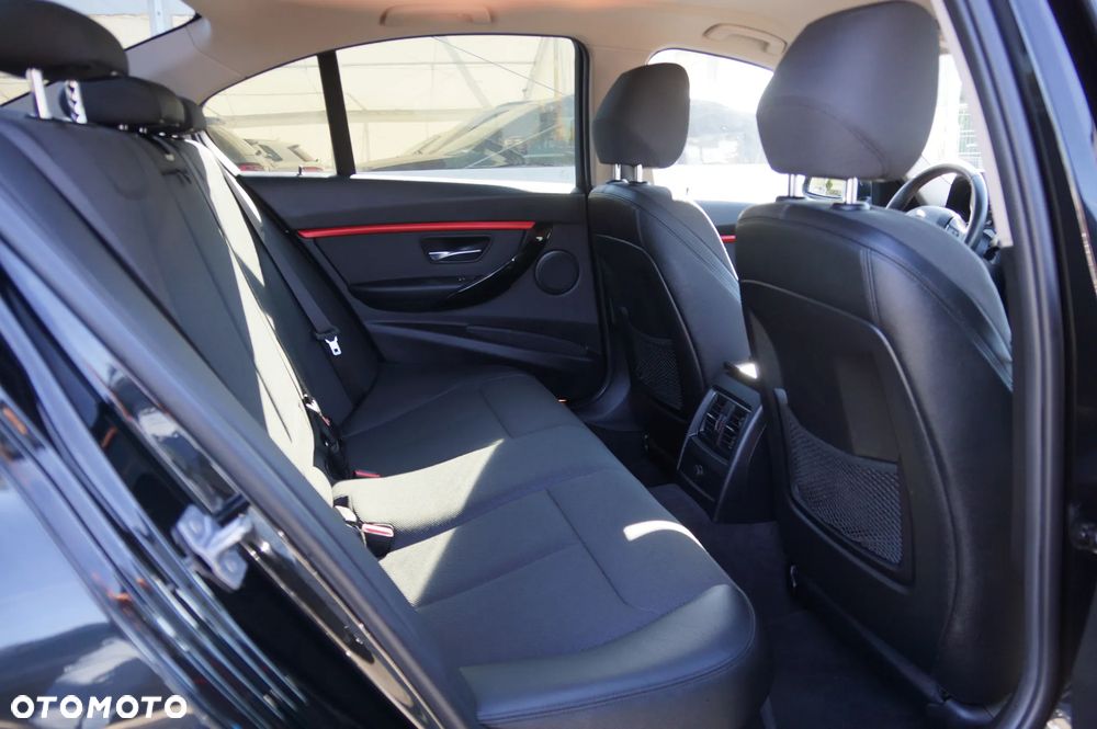 BMW Seria 3 - 34