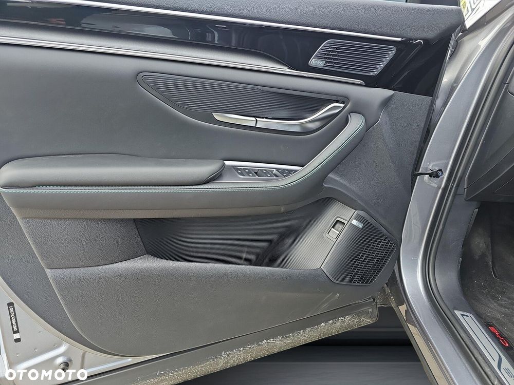 BYD Seal U - 10