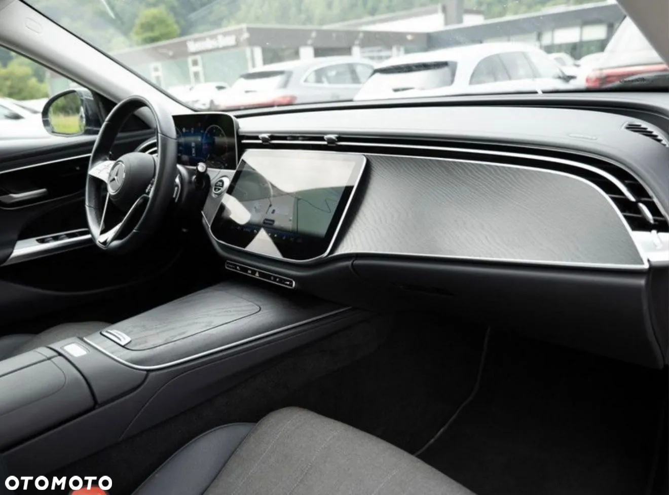 Mercedes-Benz Klasa E 220 d T 9G-TRONIC - 12