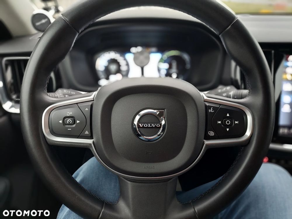 Volvo V60 D4 Momentum Pro - 6