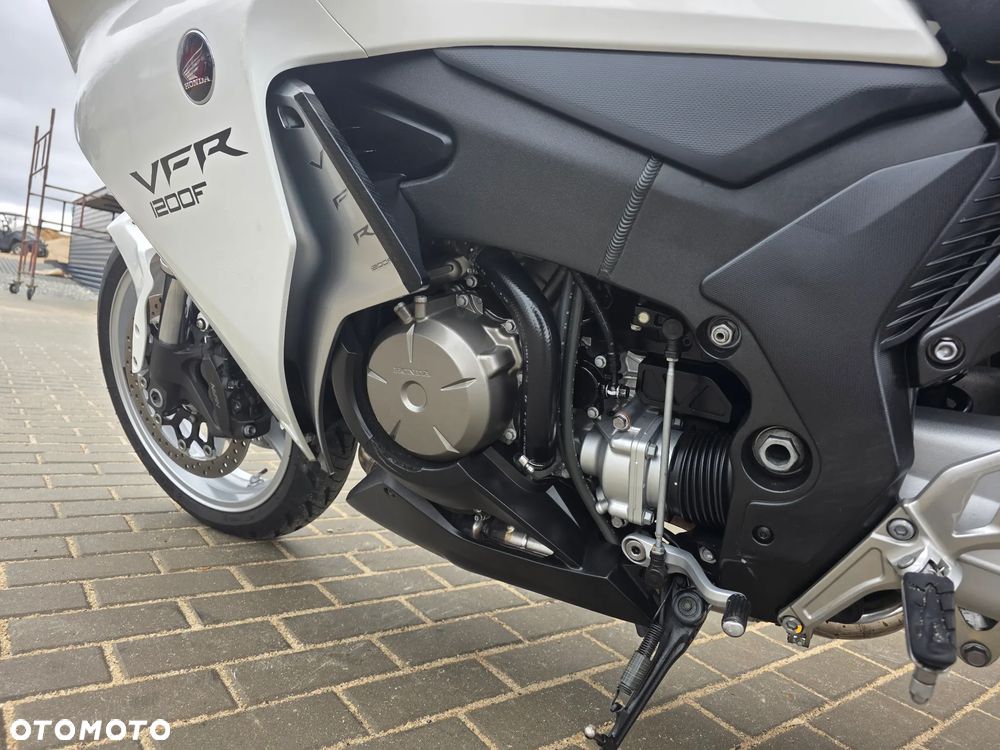 Honda VFR - 11