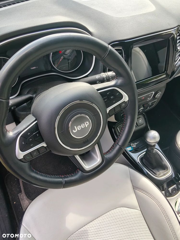 Jeep Compass - 16