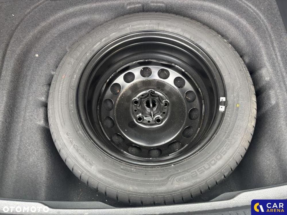 Volkswagen Golf - 20