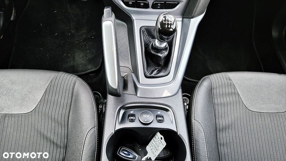 Ford Focus 1.6 EcoBoost Titanium - 36