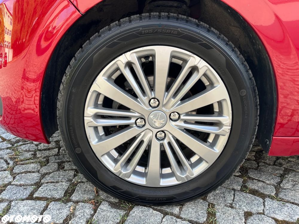 Peugeot 208 82 PureTech Style - 9
