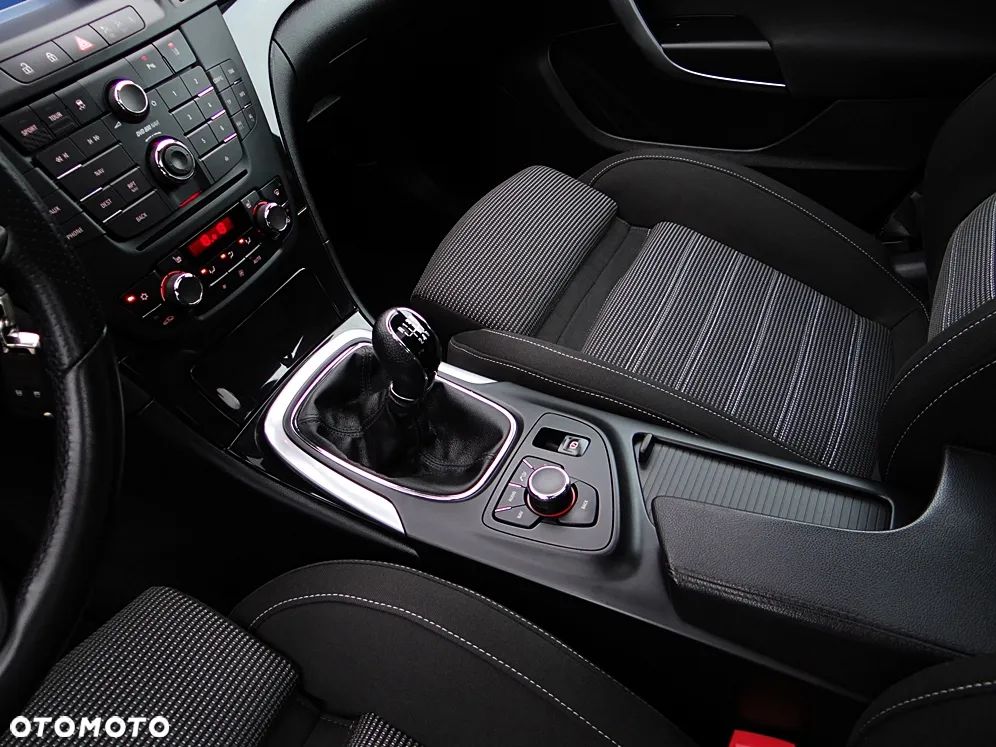 Opel Insignia 2.0 Turbo - 31