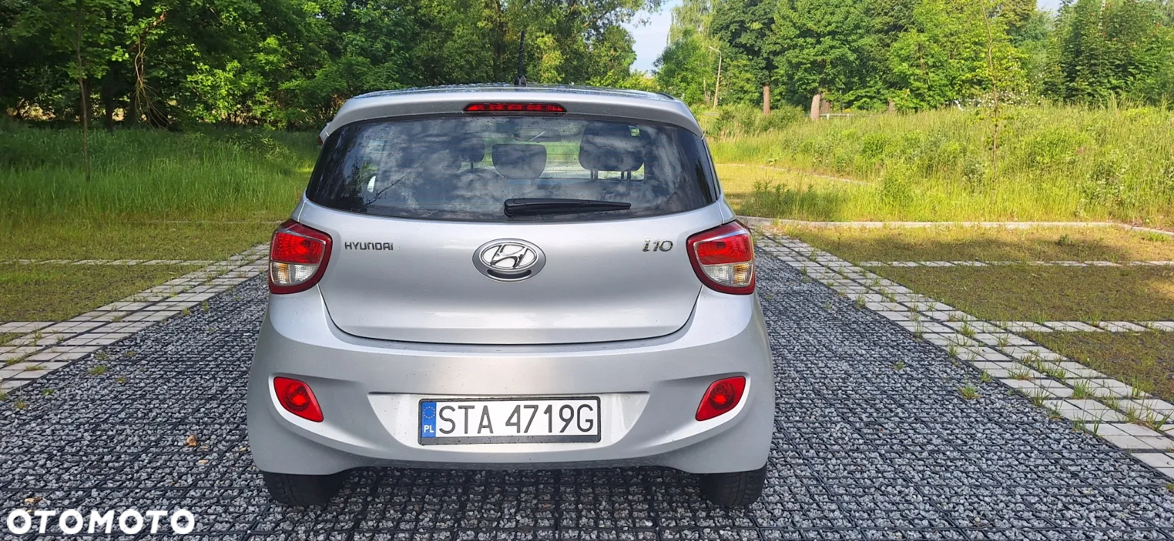 Hyundai i10 1.0 Premium - 11