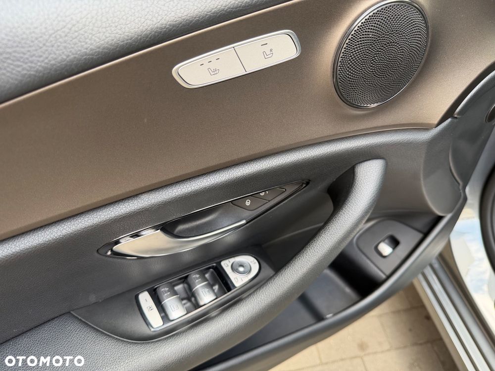 Mercedes-Benz Klasa E 200 CGI BlueEFFICIENCY Automatik Avantgarde - 16