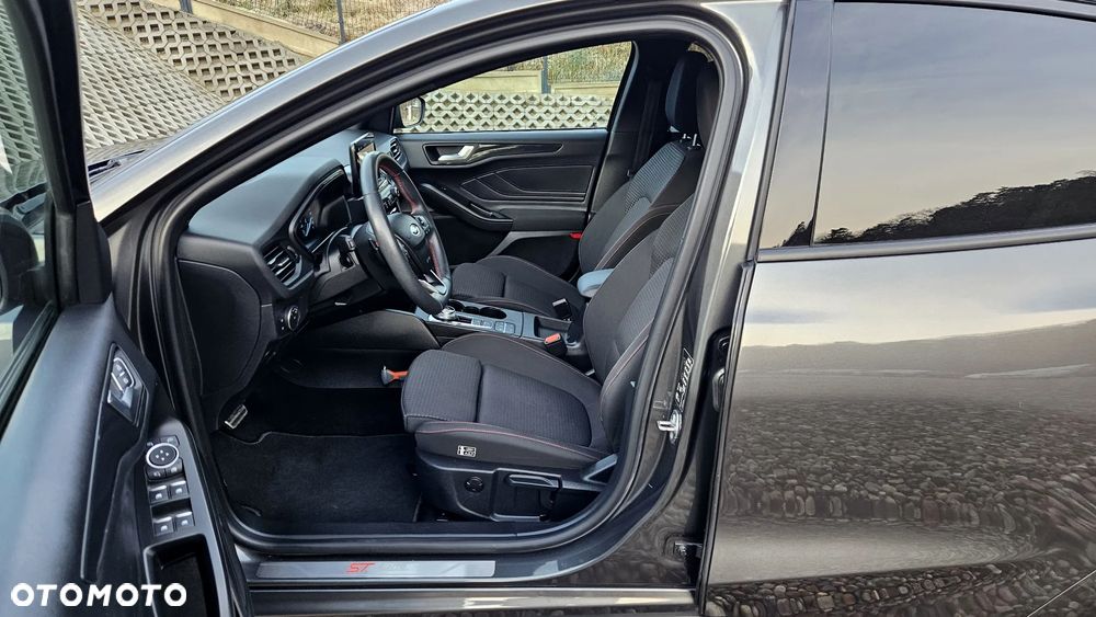 Ford Focus 1.5 EcoBoost ST-Line - 20
